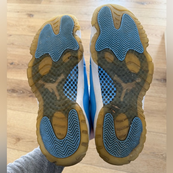 Nike Air Jordan 11 Retro Low UNC university Blue - Picture 8 of 10